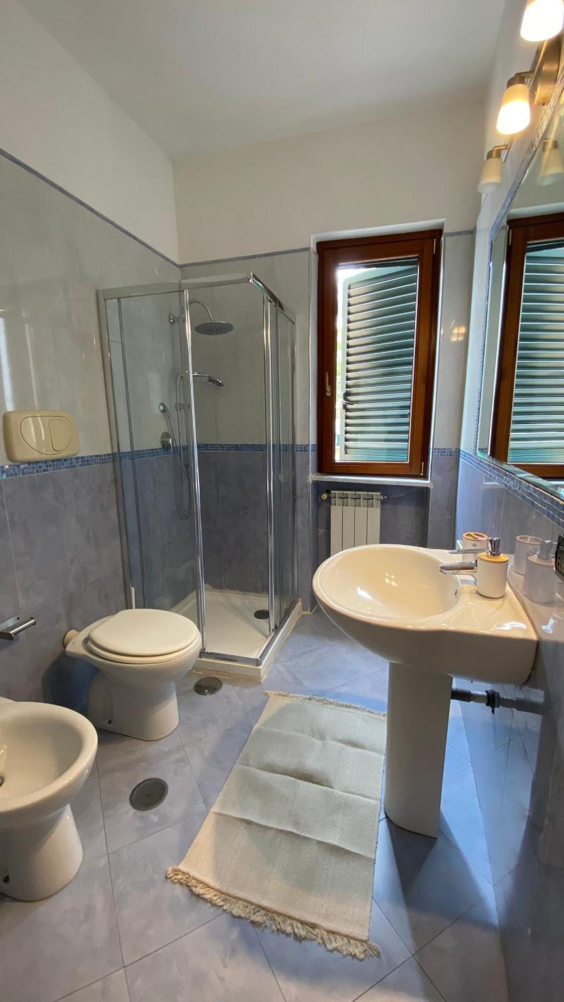 Ferienwohnung Giu Al Porto Salerno Exterior foto